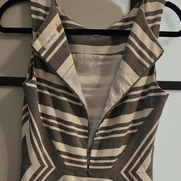 CALVIN KLIEN dress, size 6 Dark gray & white stripes. White slip underneath. - Picture 2 of 4